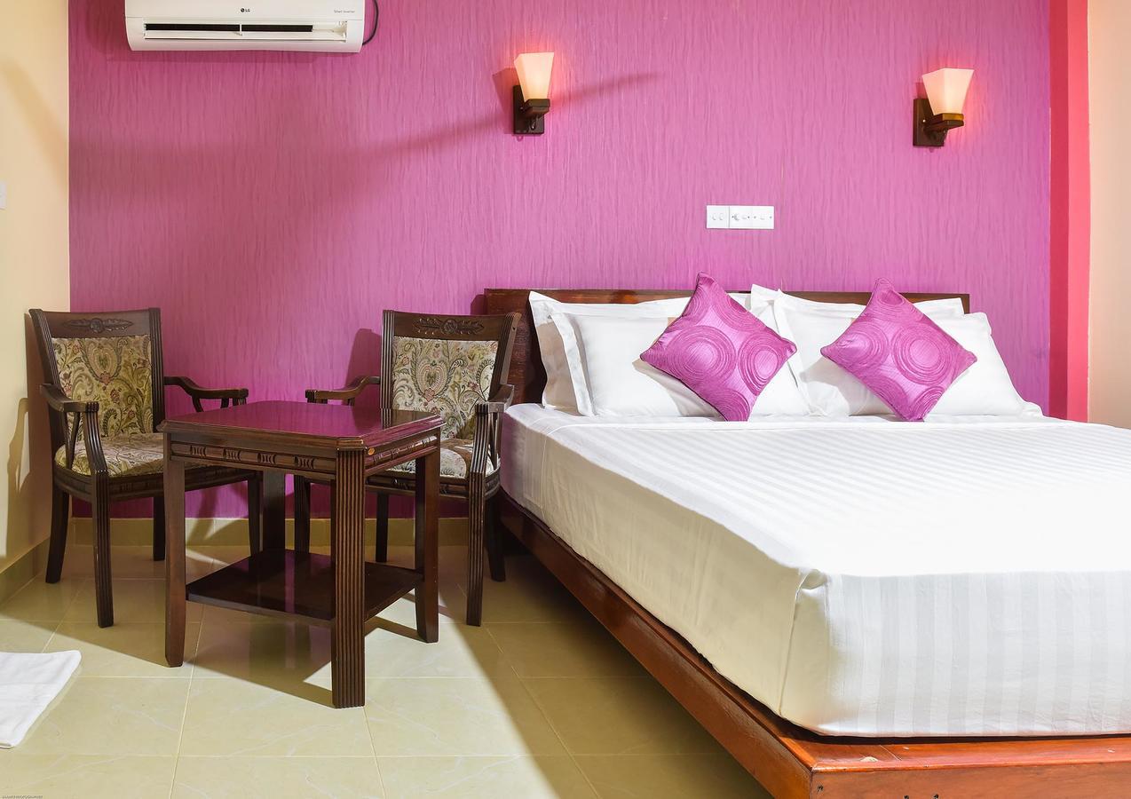 Surfretreat Hotel Bodufolhudhoo Exterior foto