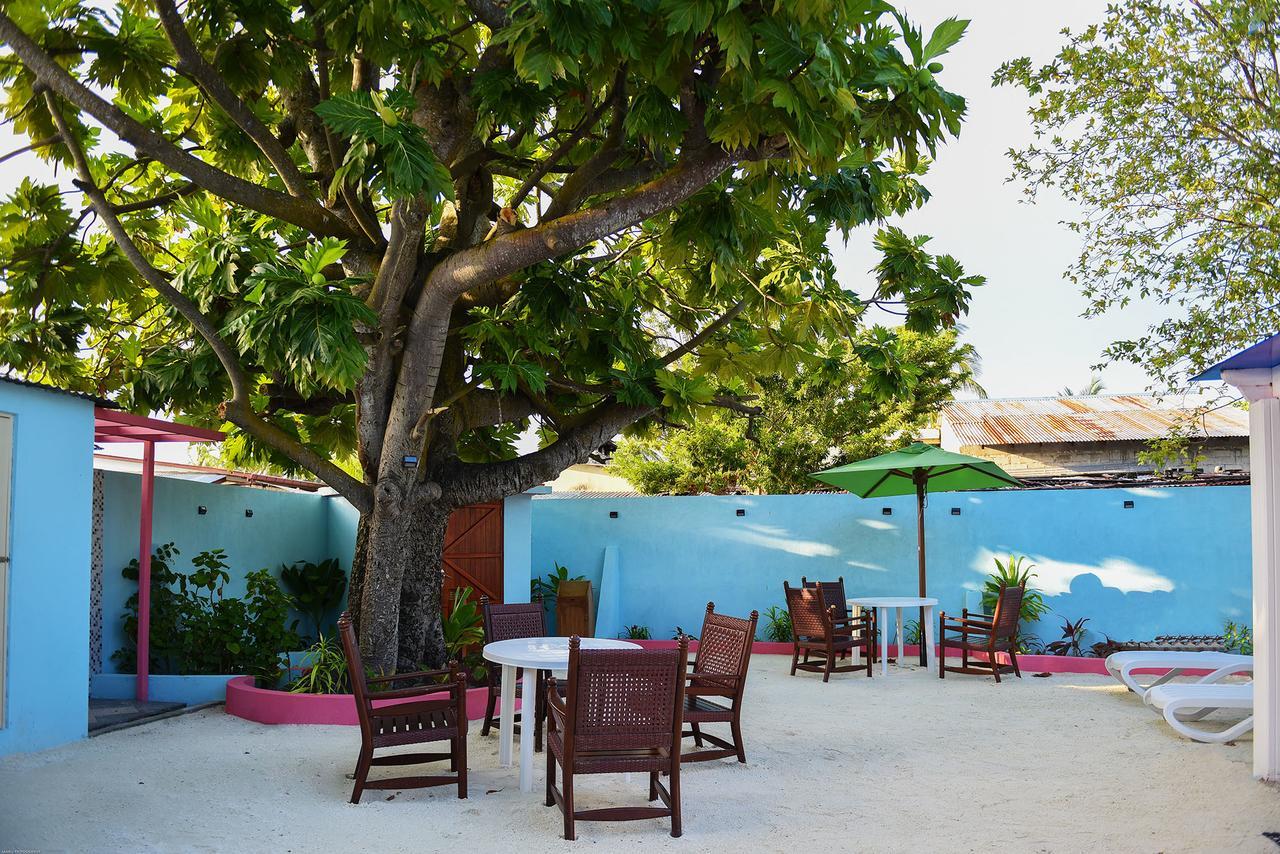 Surfretreat Hotel Bodufolhudhoo Exterior foto
